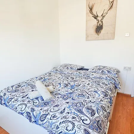 Rooms, 500m To Marina * לרנקה