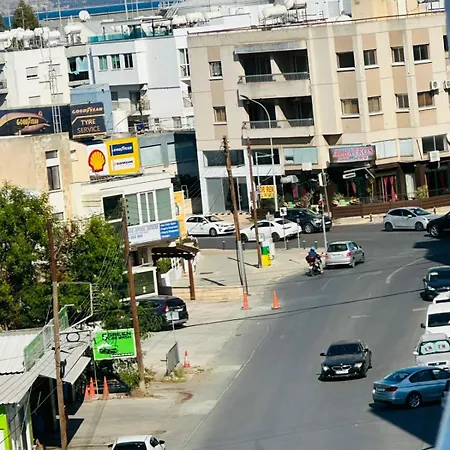 בית אירוח Rooms, 500m To Marina *