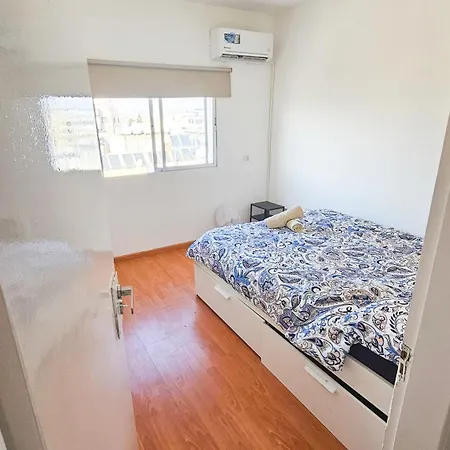 Rooms, 500m To Marina *