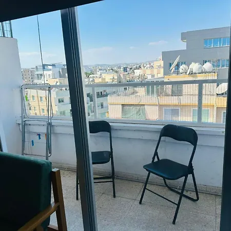 Rooms, 500m To Marina Homestay