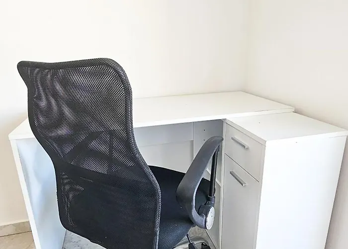 ホームステイ Rooms, 500m To Marina *