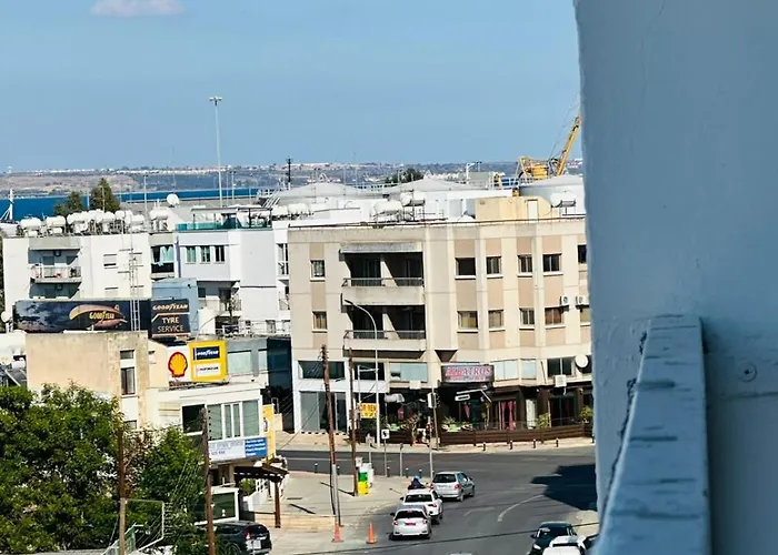 Rooms, 500m To Marina * Larnaka