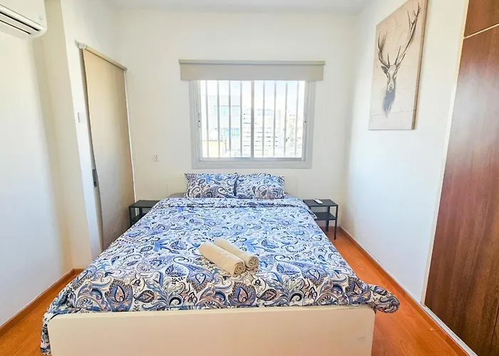 Rooms, 500m To Marina *